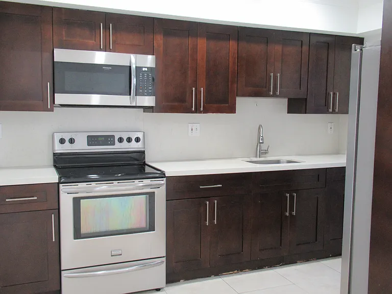8401 SW 107th Ave #371E — Photo 35
