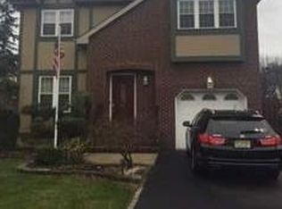 39 Ned Ct, Sewaren, NJ