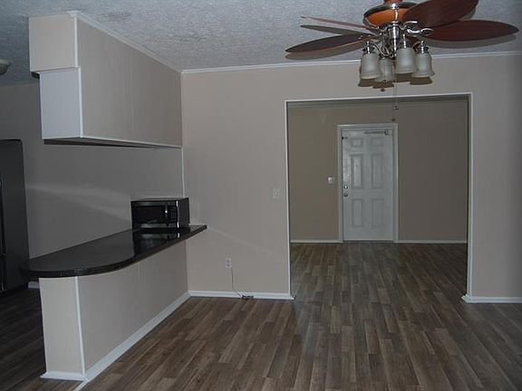5th image of 12224 Kelly Ln