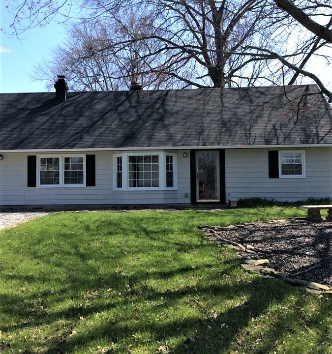 1st image of 4870 Southwood Dr