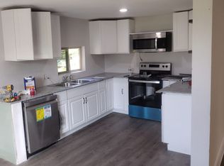 808 N Pecan St, Bells, TX 75414