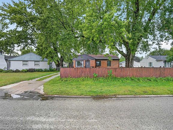 2nd image of 1670 Sager Ave