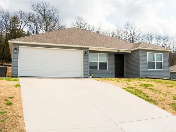318 Cooper St, Huntsville, AR 72740