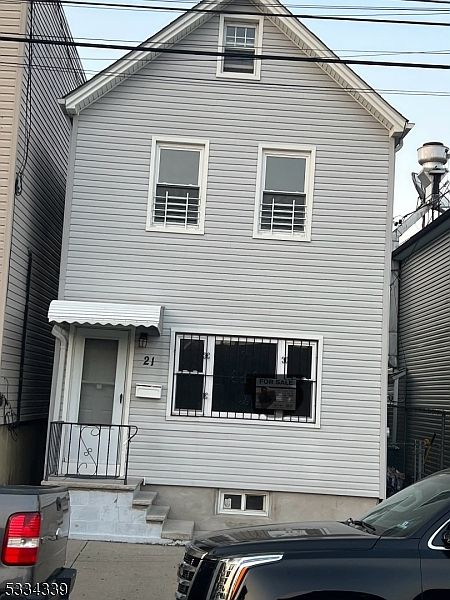 1st image of 21 White St