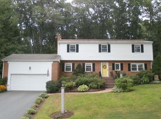 22 Berkeley Dr, Longmeadow, MA 01106