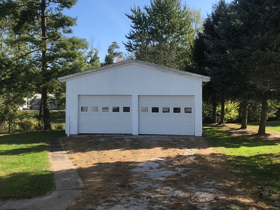 4th image of 127 Mill St