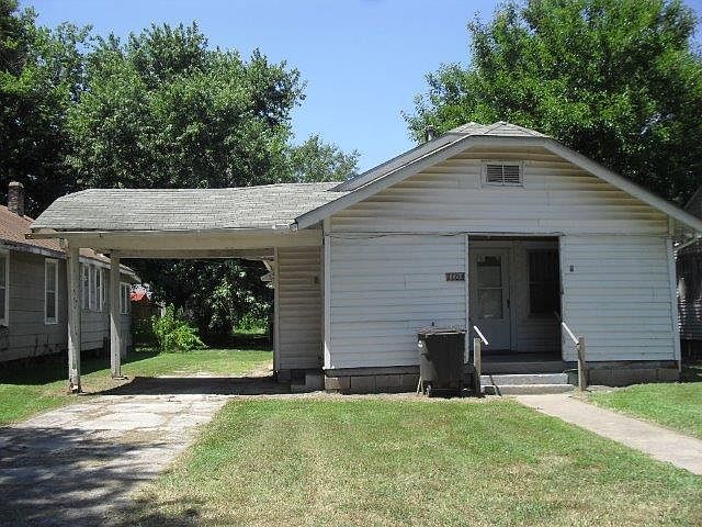 1st image of 1107 N B St
