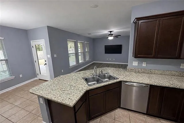 42293 Atmore Pl — Photo 3