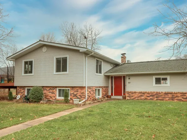 22 Westbrook Dr, Bloomer, WI 54724