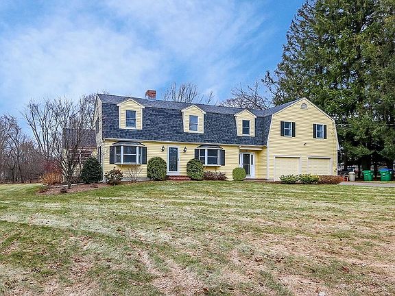 2nd image of 26 Fox Hill St