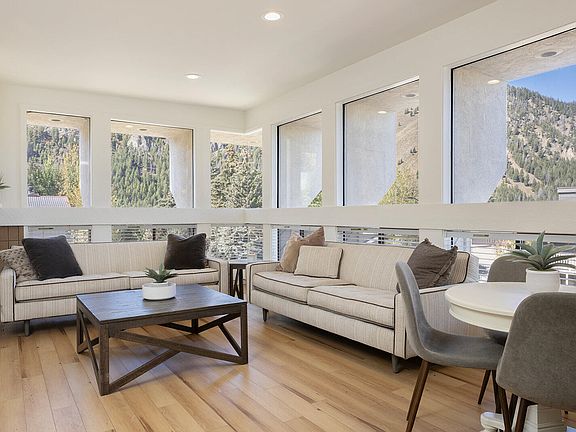 2nd image of 291 N 2nd Ave APT 1