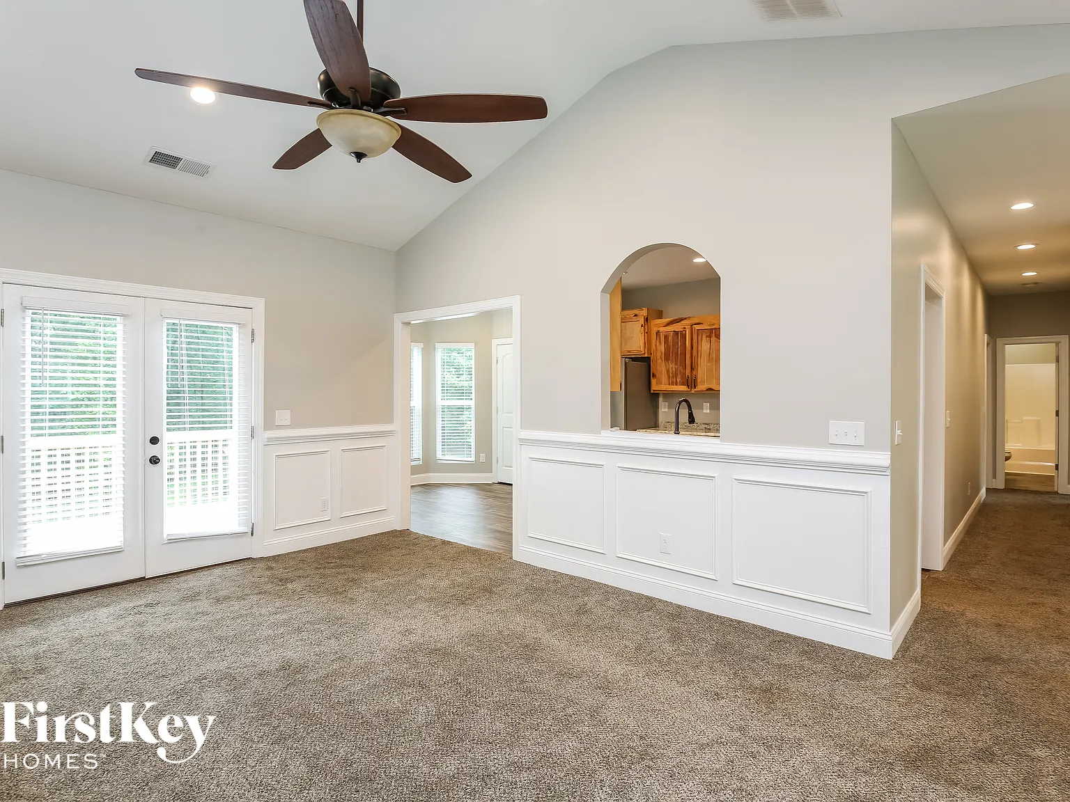 5 bed, 3.0 bath, 2460 sqft, $2,780 — Photo 4