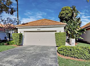 9311 Oak Grove Cir, Fort Lauderdale, FL 33328