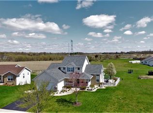 575 New Glarus Rd, Rockford, IL 61107