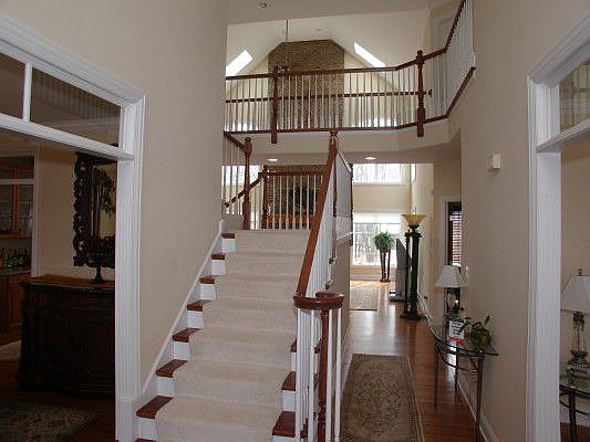 4th image of 308 Juliana Ln