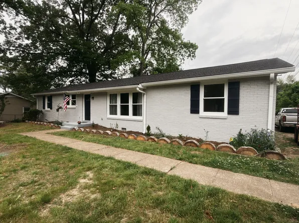 123 Delaware Dr, Clarksville, TN 37042