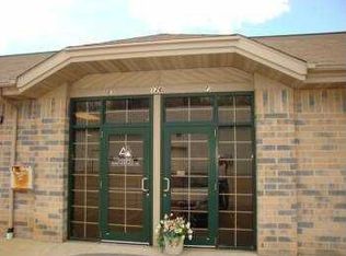 126 W Commerce Blvd STE F, Slinger, WI 53086