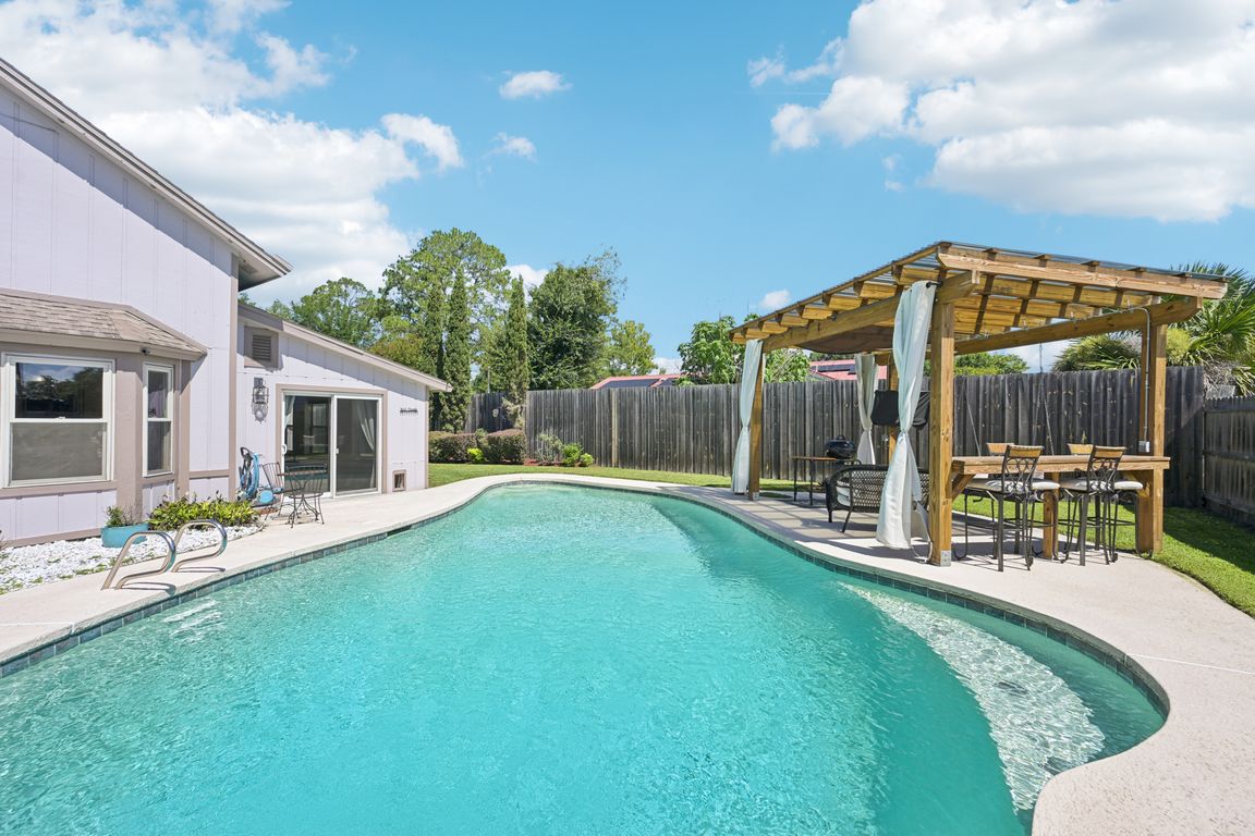 next background image