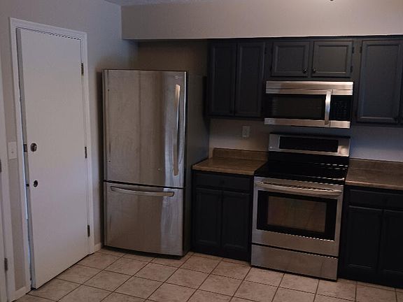 4th image of 1593 Englewood Pl #57C