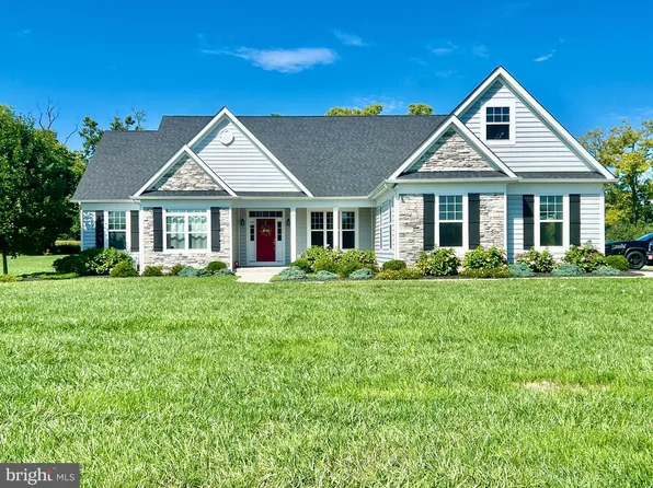 51 Ficus Way, Hedgesville, WV 25427