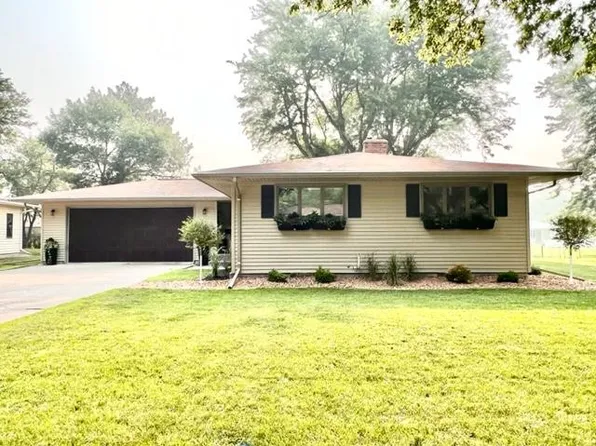 329 Galles Dr, Redwood Falls, MN 56283