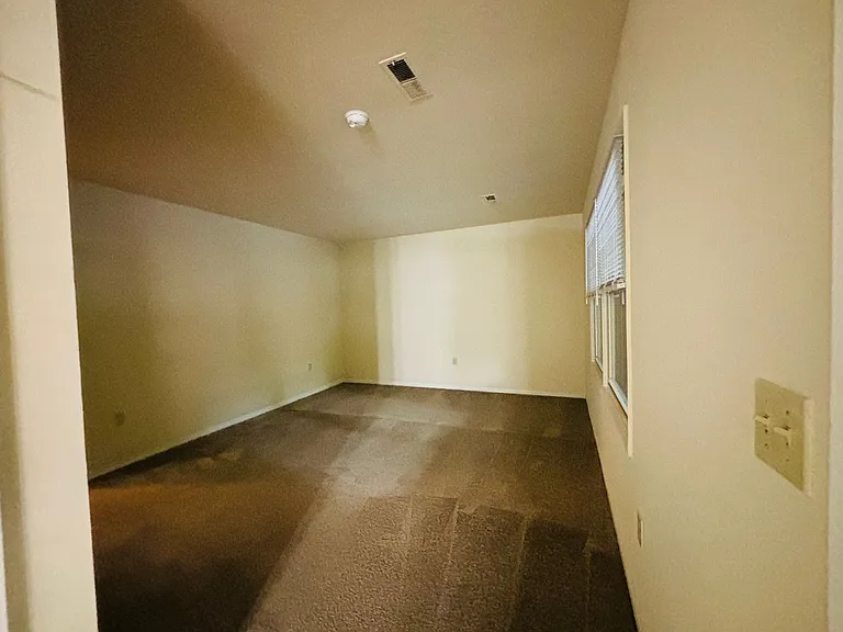 1741 Donlee Dr — Photo 6