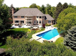 17 Ascot Ln, Barrington, IL 60010