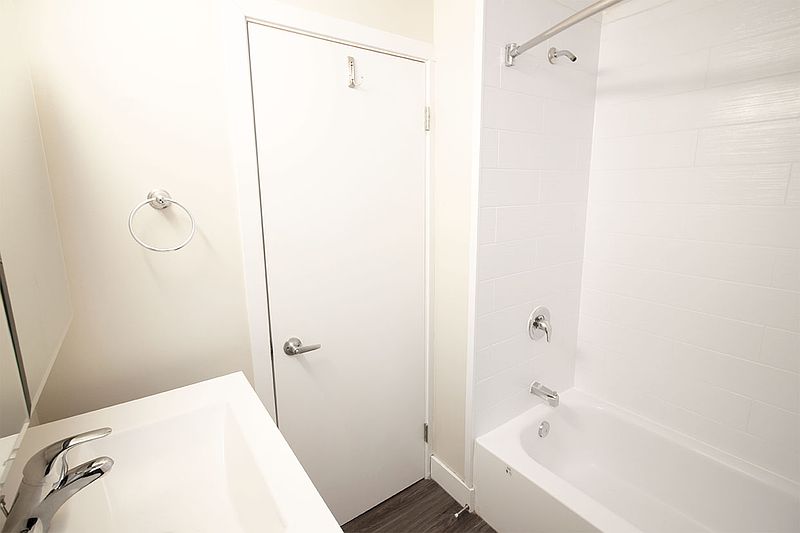 Winnipeg Apartment for rent - 2 Bedrooms — photo 20