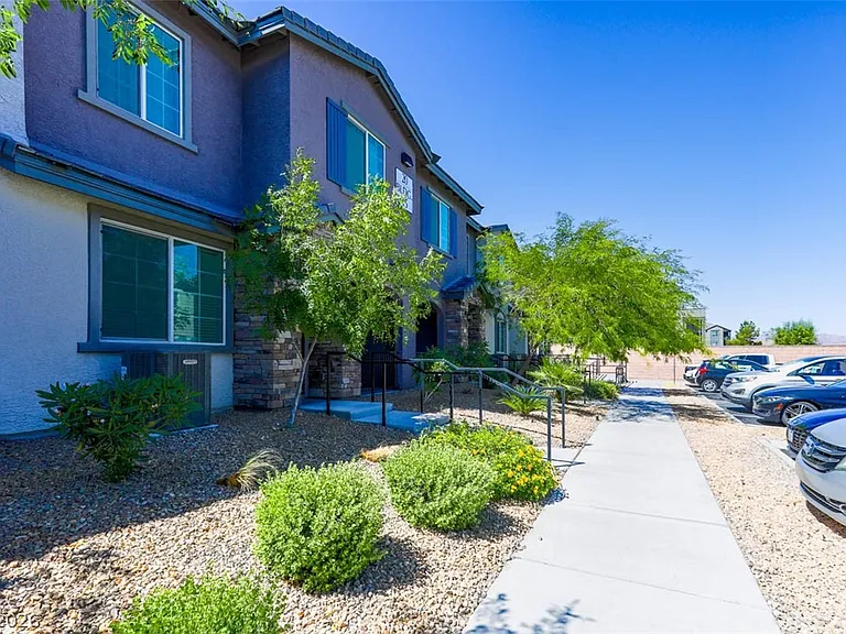20 Barbara Ln #87 — Photo 3