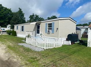 12 Robin Ln, Windham, ME 04062
