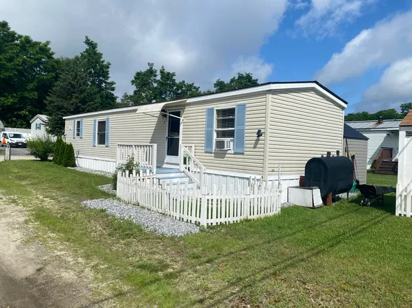 12 Robin Lane, Windham, ME 04062