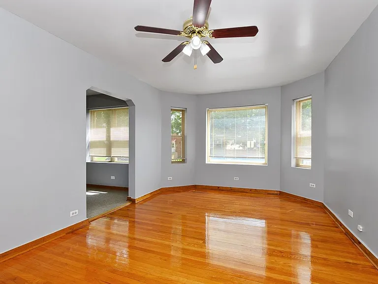 4736-4742 W 65th Mobility Zone — Photo 12
