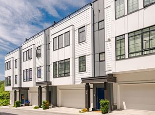 2075 Oak Meadows Dr #44, Surrey, BC V3Z 1J6