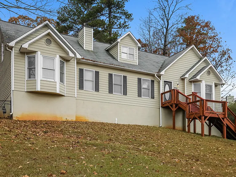 9704 Squirrel Wood Run — Photo 4