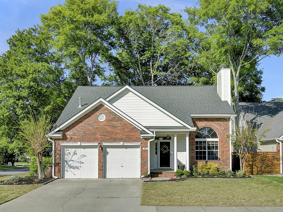 731 Majestic Oak Dr
