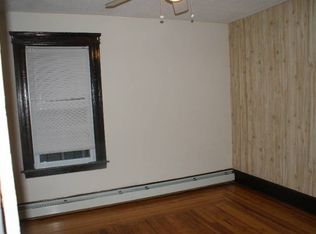 54 1st Ave APT 2, Woonsocket, RI 02895