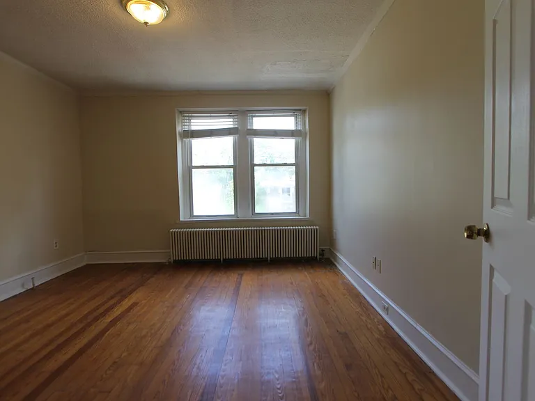 8418-8424 Germantown Ave — Photo 9