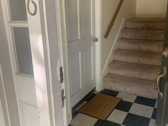 Foyer Area leading to units