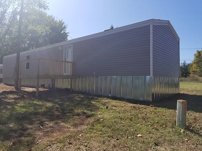 2256 Thomas Jefferson Rd — Photo 2