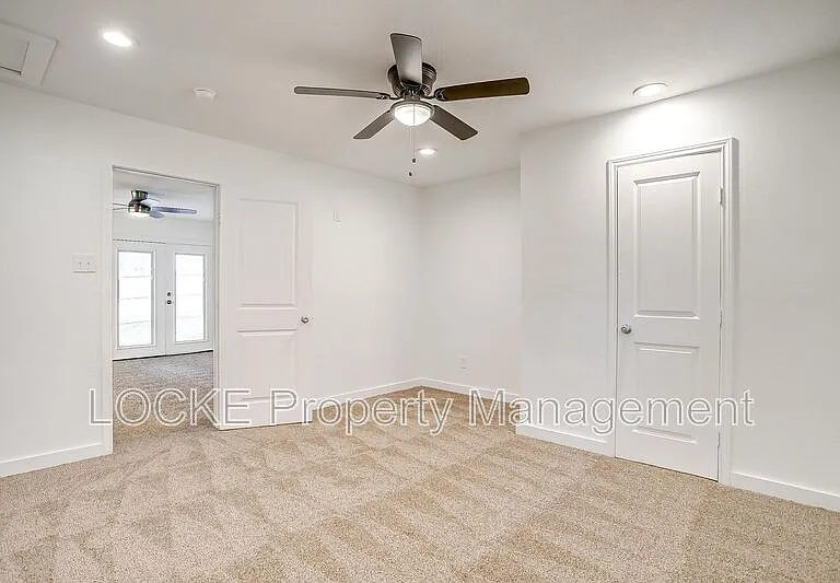 311 Byron St — Photo 22
