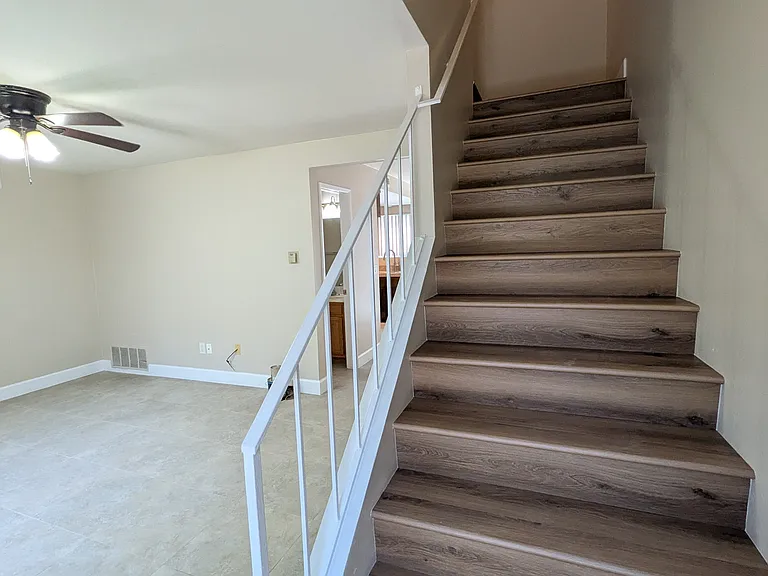 1420 E Stearns Ave #3 — Photo 3