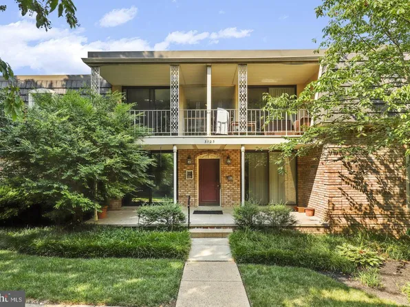 3125 Patrick Henry Dr APT 230, Falls Church, VA 22044