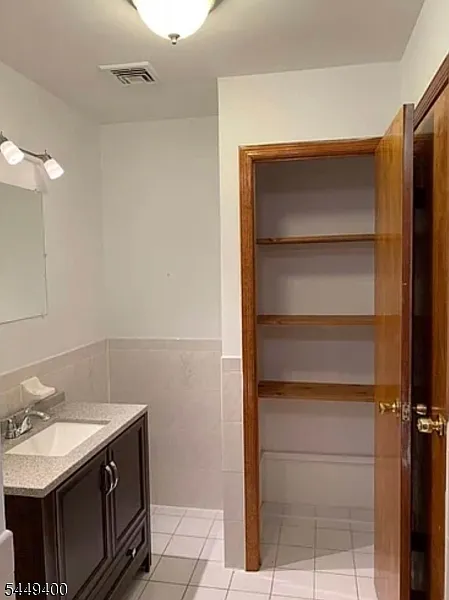 3 bed, 2.0 bath, $2,700 — Photo 3