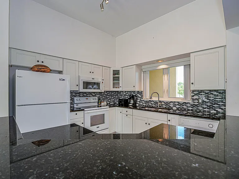 5025 Harmony Cir #202 — Photo 6