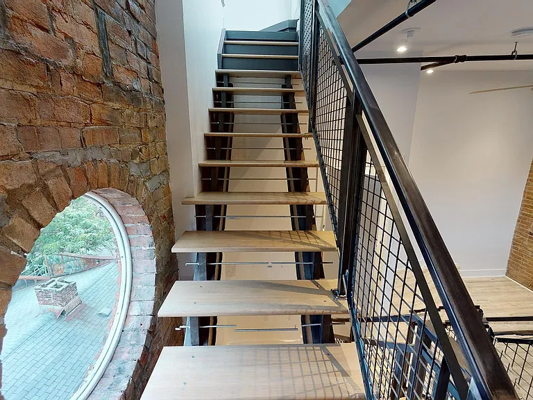 1710 Elm St #3R — Photo 7