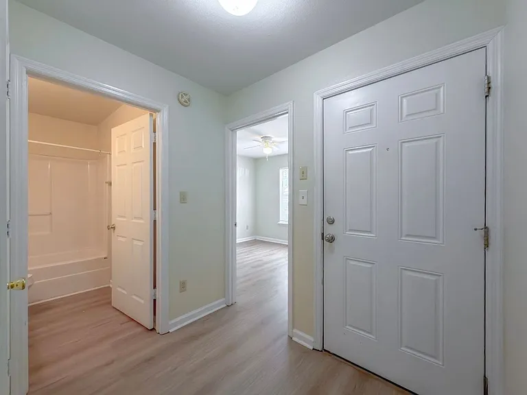 836B W Georgia St — Photo 10