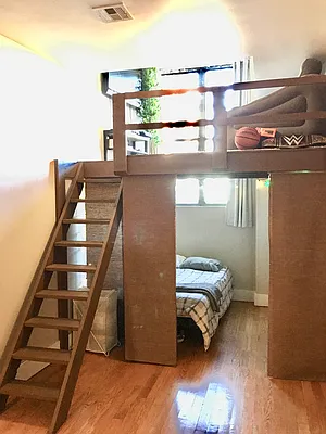 Rented by City Vista Inc | media 40