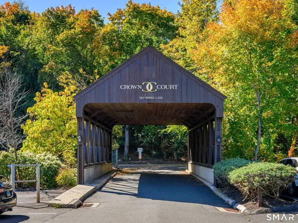 34A Padanaram Road #302, Danbury, CT 06811