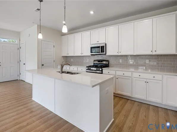 5309 Twisting Vine Ln #105, Glen Allen, VA 23059