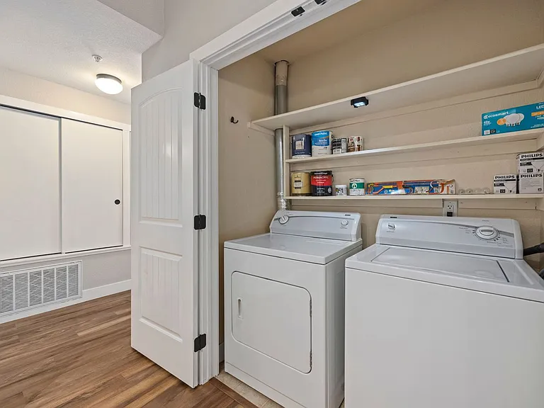 2445 Windrow Dr #C303 — Photo 8